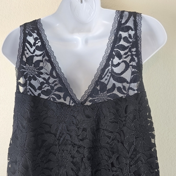 NWT Torrid Stretch Lace V-Neck Tank Black Sleeveless Top Shell Plus Size 1X - Picture 5 of 14